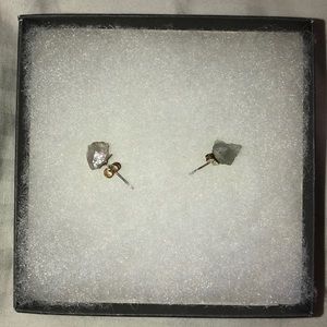 Raw gemstone stud earring